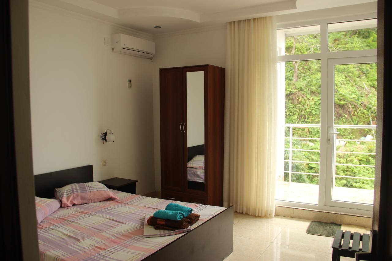 Badu Guest House Kvariati Bagian luar foto