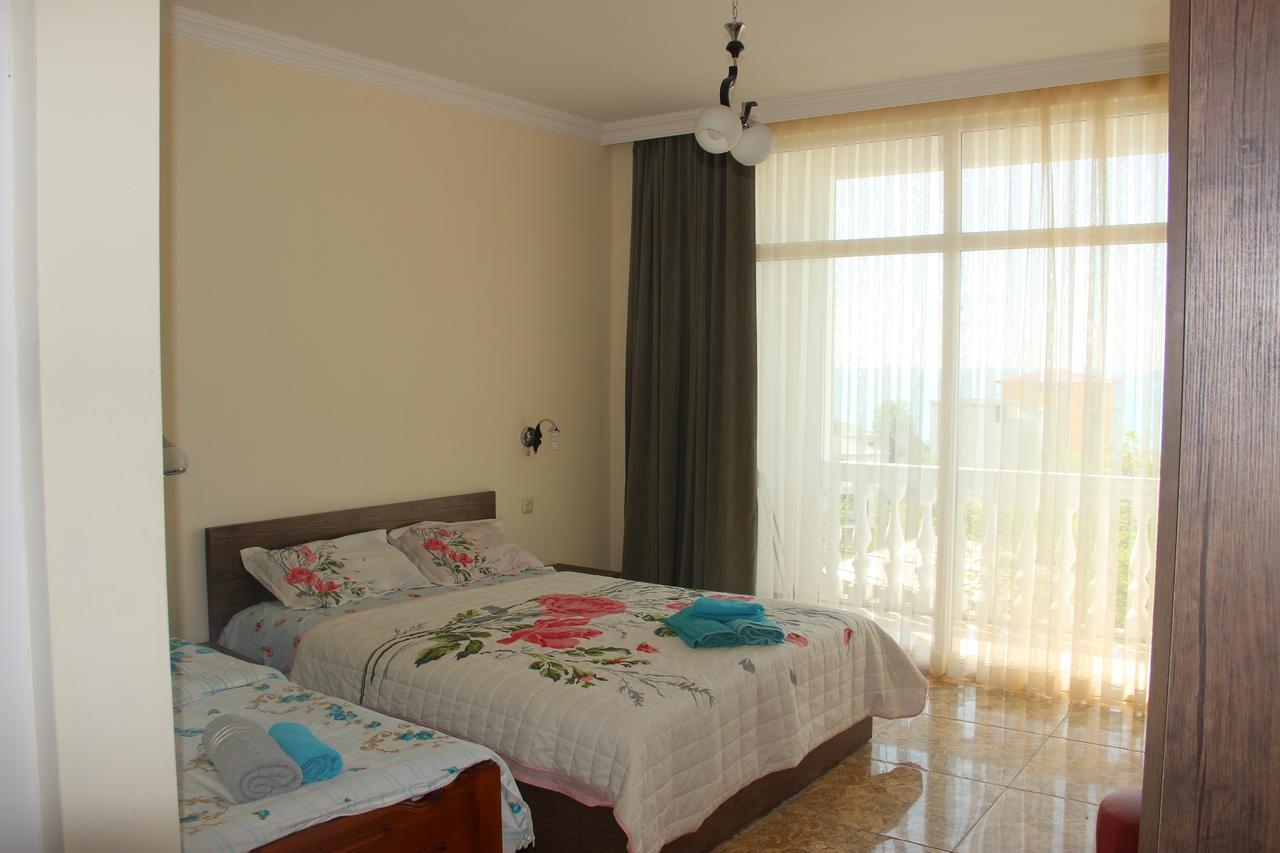 Badu Guest House Kvariati Bagian luar foto