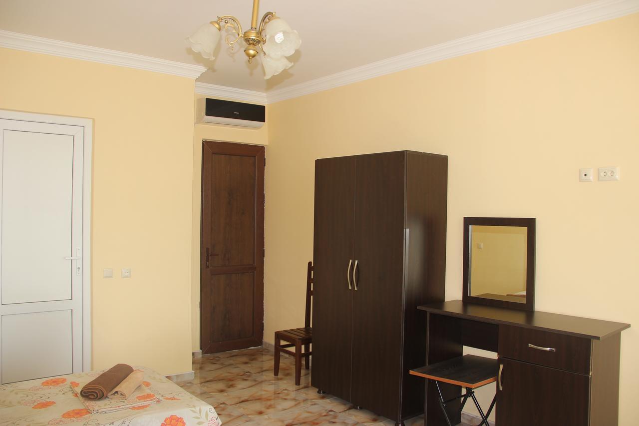 Badu Guest House Kvariati Bagian luar foto